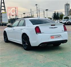 كرايسلر 300